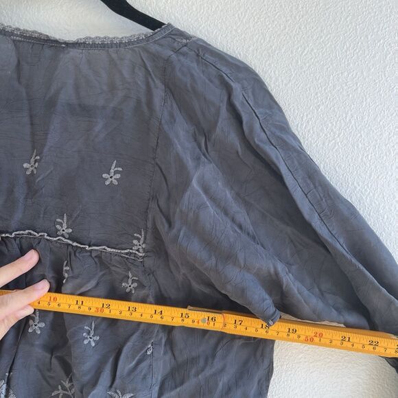 Johnny Was Cupra Rayon Tunic Blouse Top Women's Small Gray Embroidered Floral - Picture 7 of 7